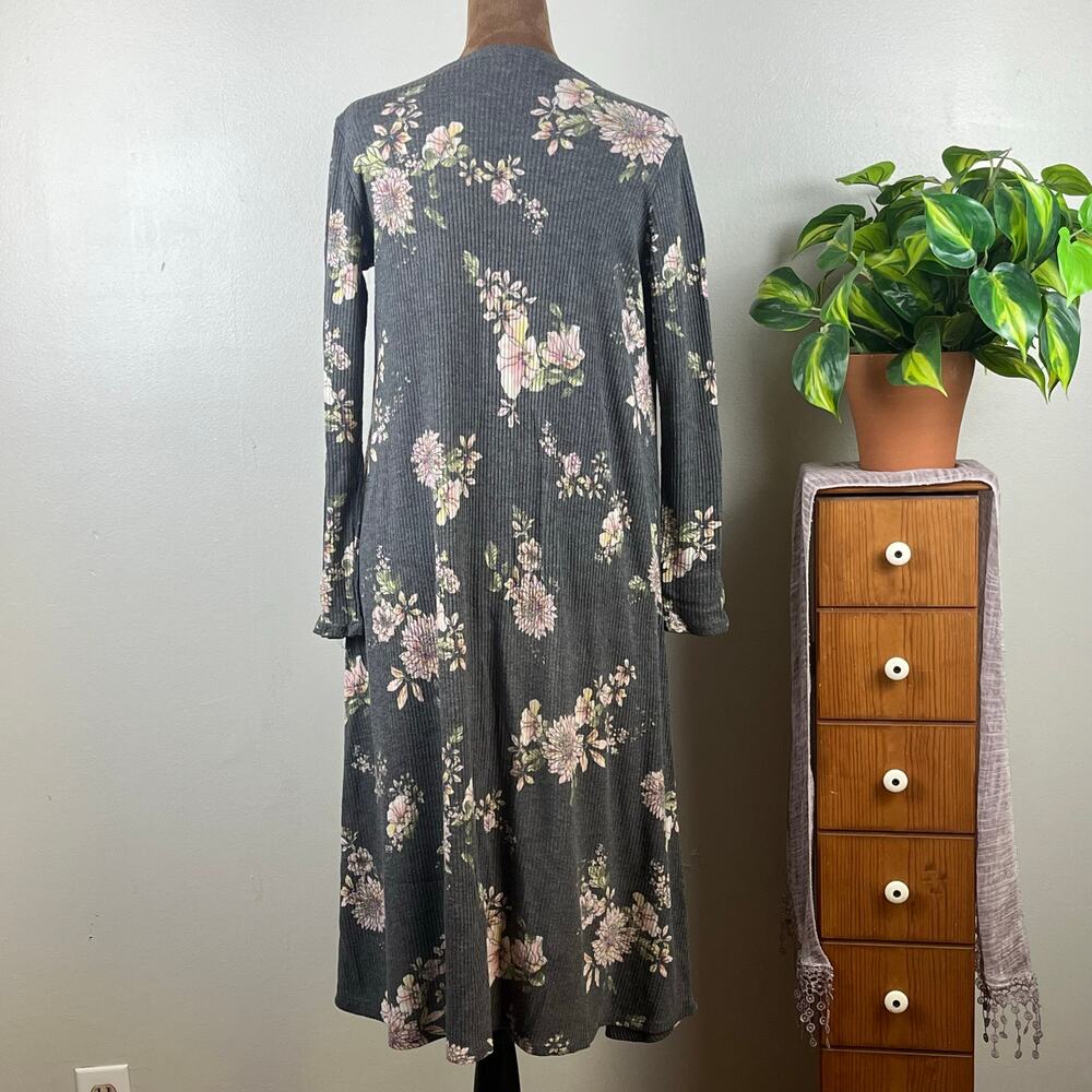 LuLaRoe Gray Floral Ribbed Duster Size XS - Picture 3 of 9
